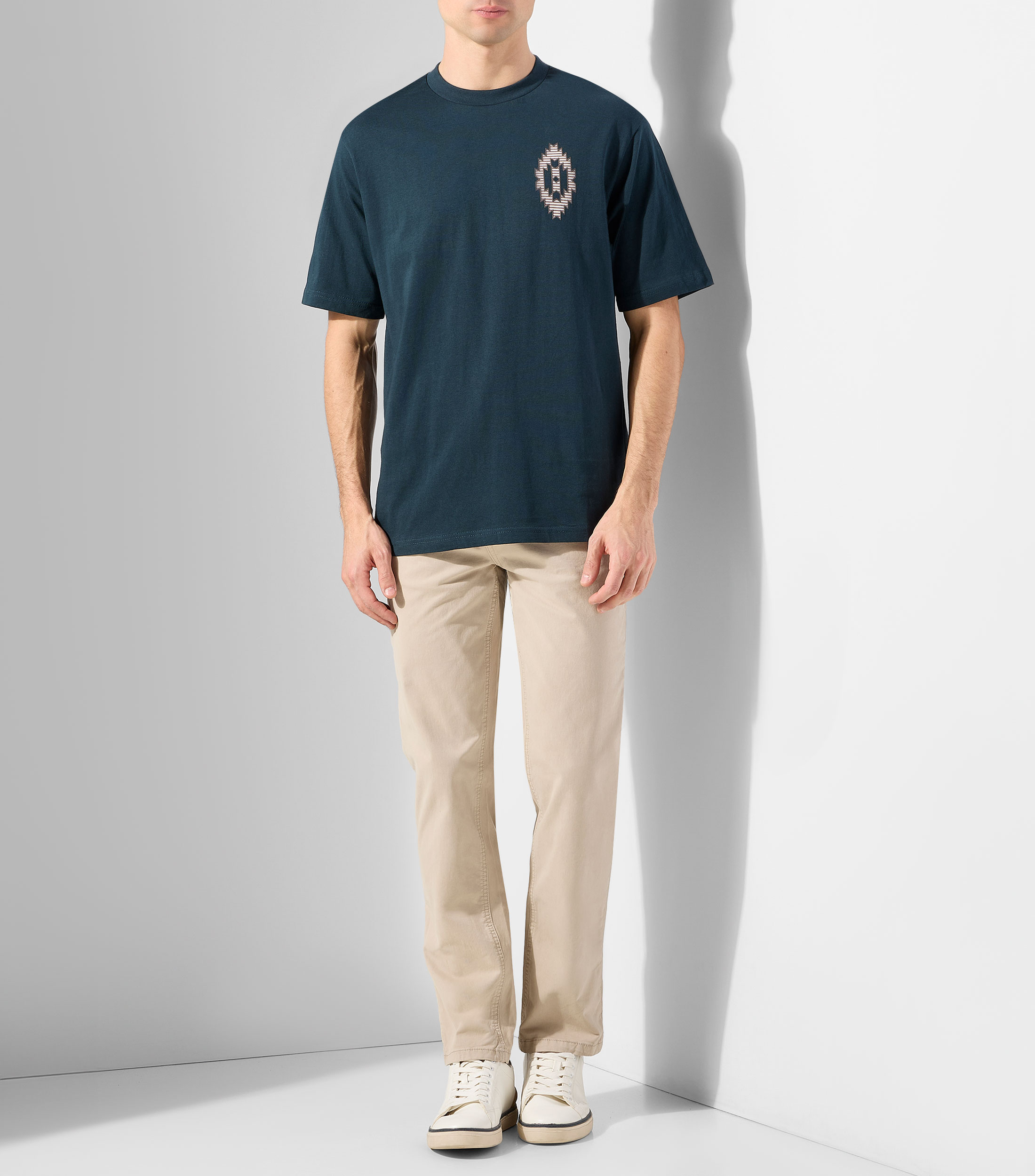 Playera de cuello redondo con manga corta estampada Hombre